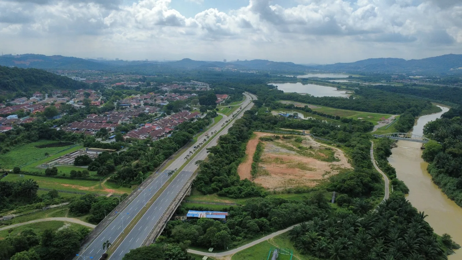 Residensi Armani Putra — gambaran projek