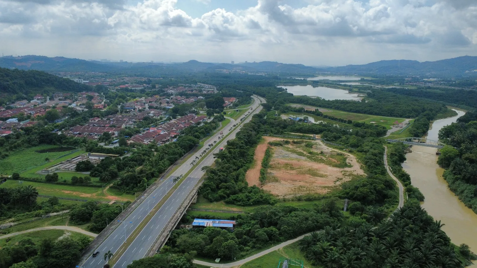 Residensi Armani Putra — gambaran projek
